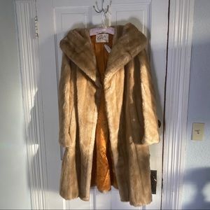 Vintage Carl’s of San Antonio faux fur coat